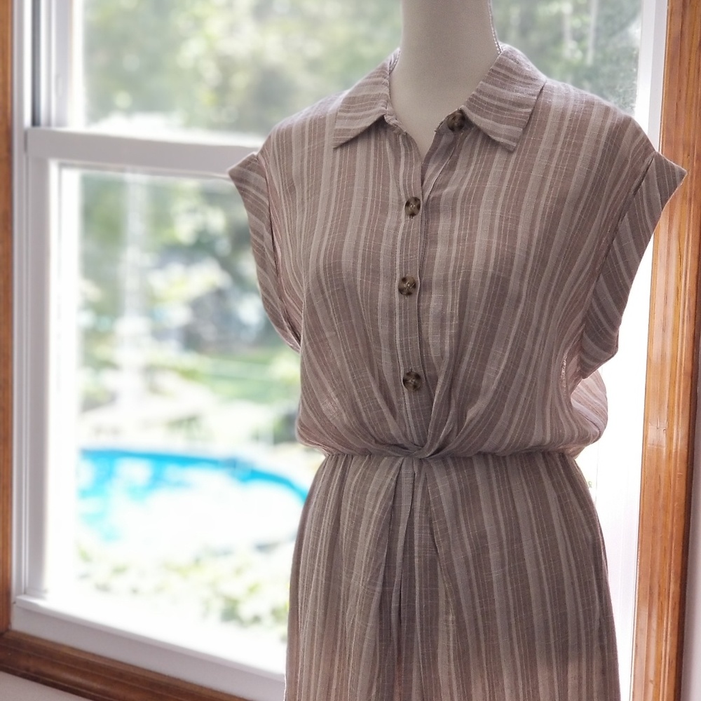 SOLD! June & Hudson Midi Summer Dress - Picture 5 of 9